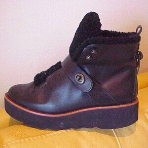 Coach Black Urban Hiker Boots/Platform Booties Faux Shearling Lined size 7.5 B